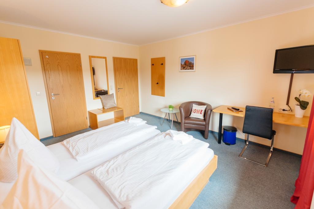 Hotel Rhoenhof Hünfeld Extérieur photo