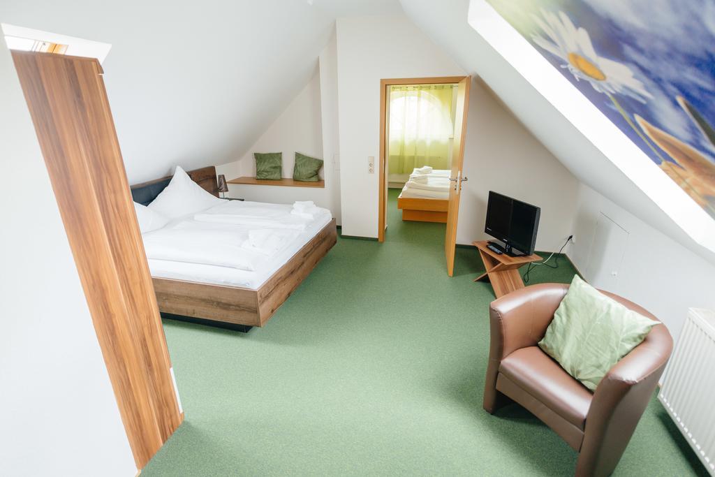 Hotel Rhoenhof Hünfeld Extérieur photo