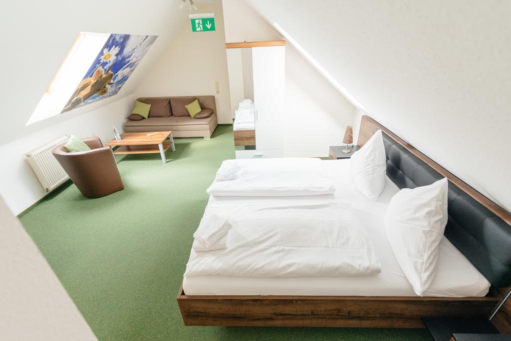Hotel Rhoenhof Hünfeld Extérieur photo