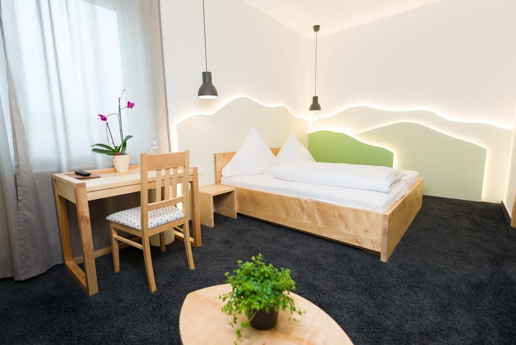 Hotel Rhoenhof Hünfeld Extérieur photo